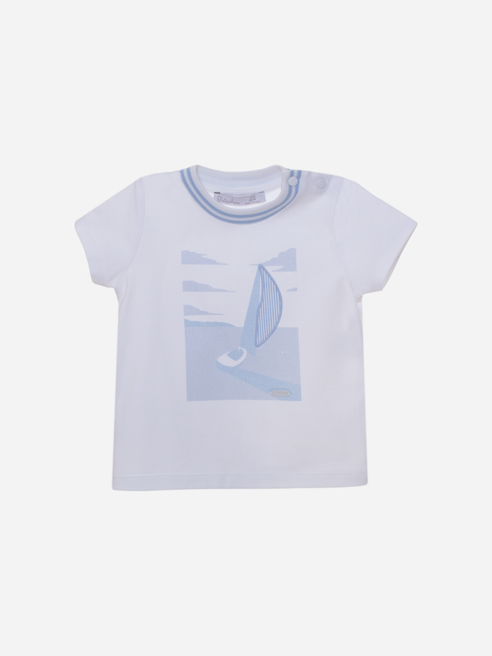 T-shirt branca com barco estampado